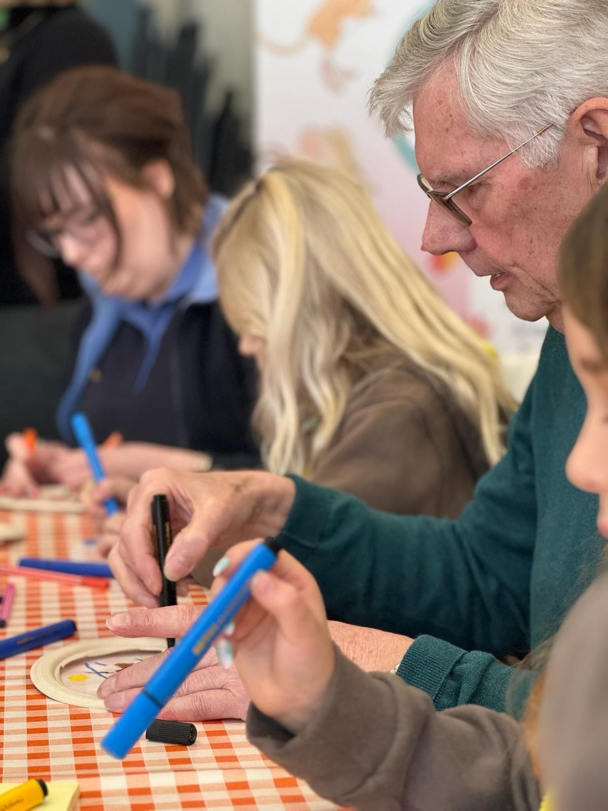 Intergenerational Workshops- Appreciating Windowsills.