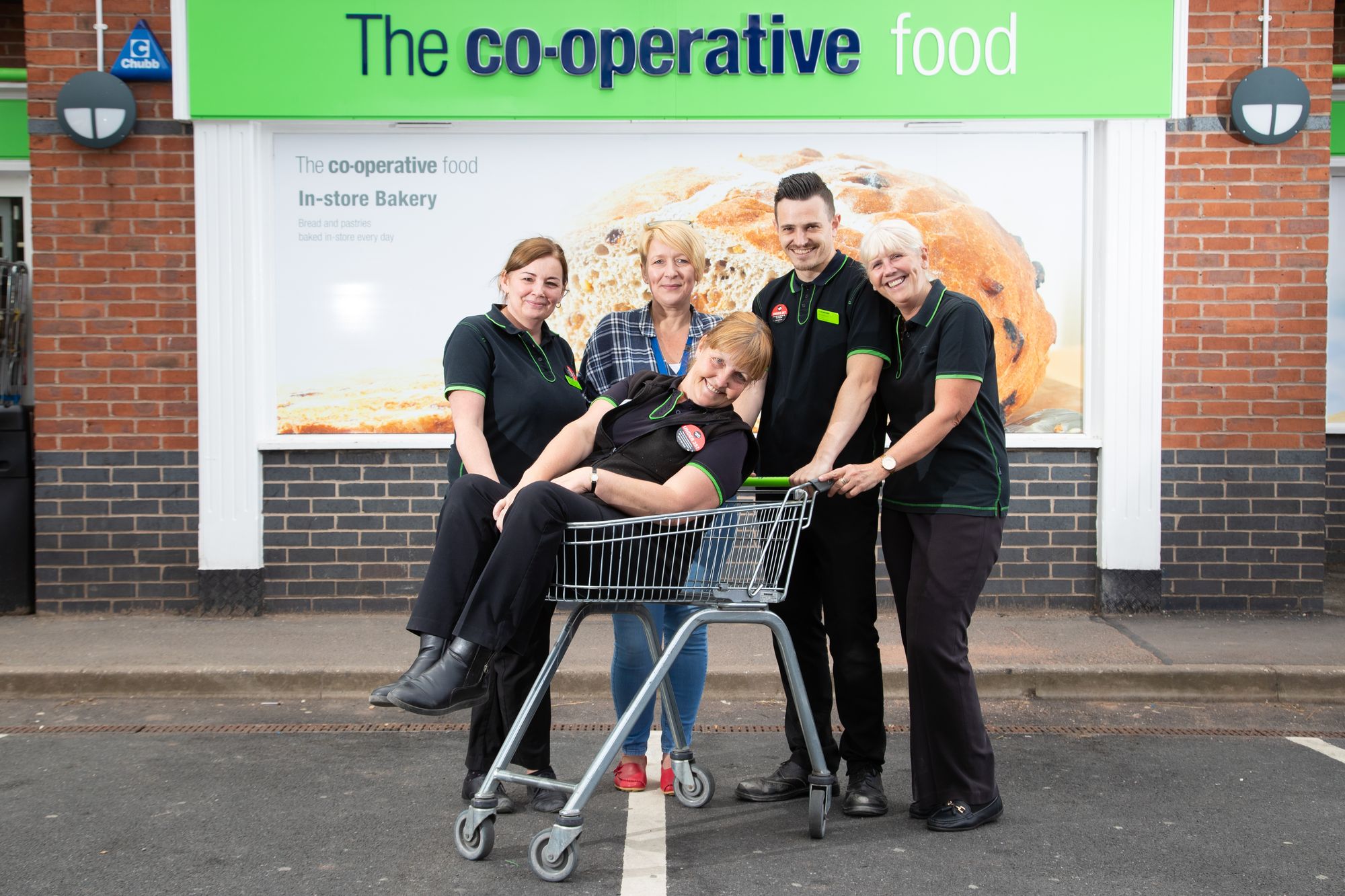 Trolley donation will help vital South Derbyshire good cause support those in need