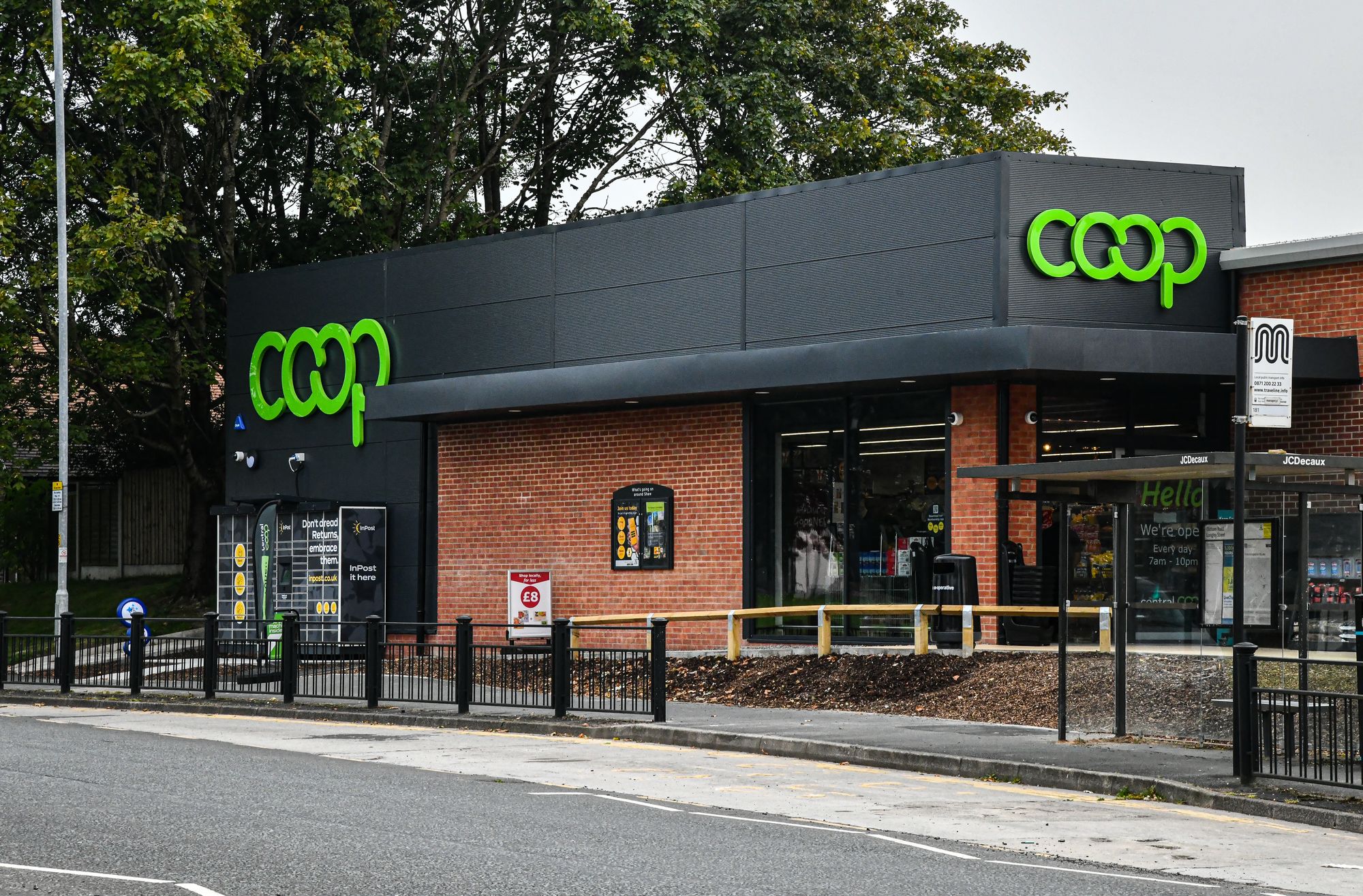 Central Co-op arrives in Manchester with new Shaw Store